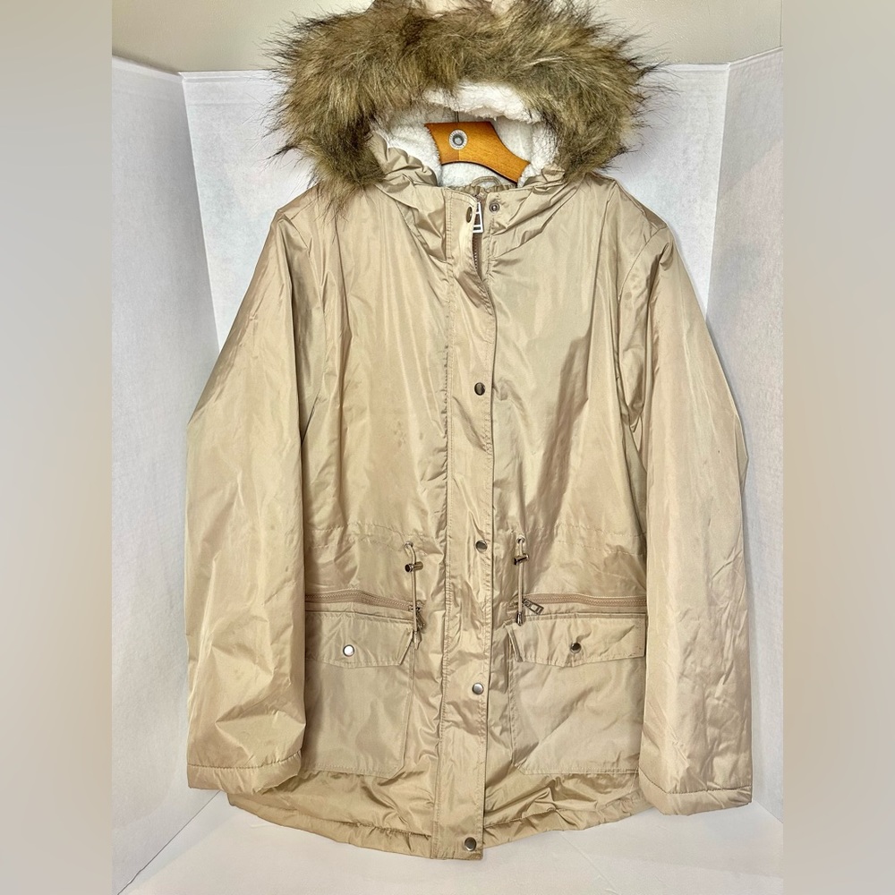 RARE VINTAGE BEVERLY HILLS POLO CLUB WINTER JACKET WITH FUR HOOD